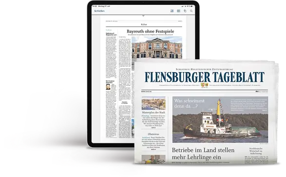 Tablet mit einer Artikelseite und eine Zeitungsrolle des Flensburger Tageblatts